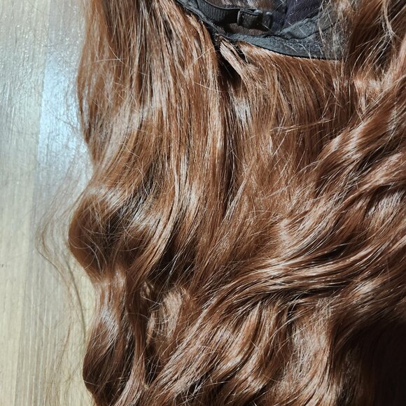 Lace front auburn brown wig - Picture 2 of 2